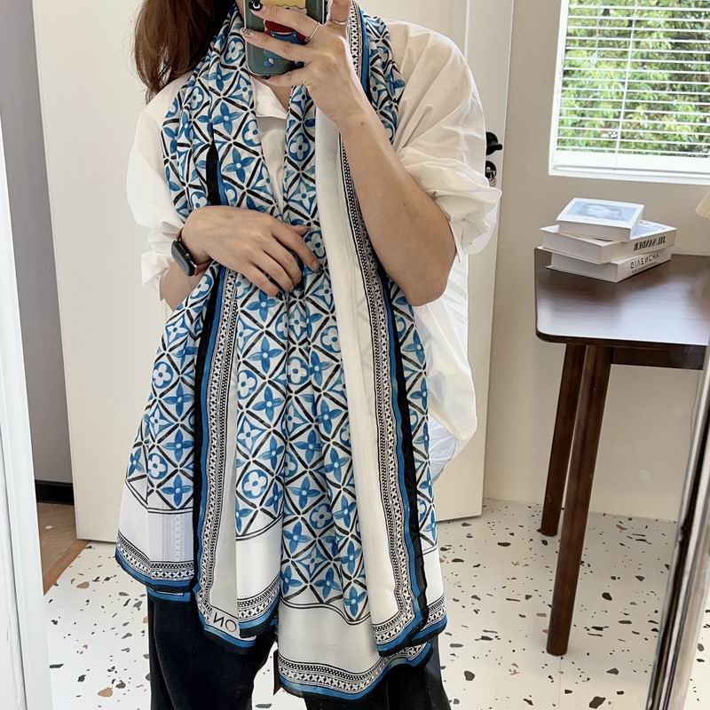 LV silk scarf 90-180cm E13 (12)